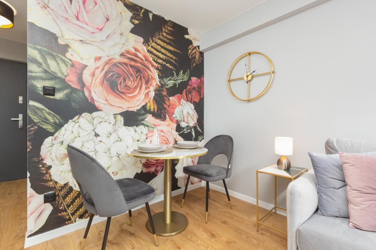 City Center Apartment Near The Vistula By Noclegi Renters Varsovie Extérieur photo