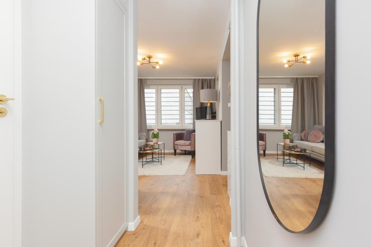 City Center Apartment Near The Vistula By Noclegi Renters Varsovie Extérieur photo