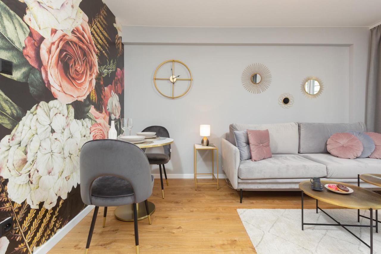 City Center Apartment Near The Vistula By Noclegi Renters Varsovie Extérieur photo